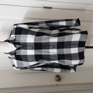Riders by Lee Indigo Size M Button Front Blouse Buffalo Plaid Black White, EUC